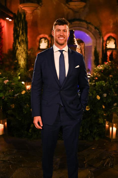 who is the bachelor 2022